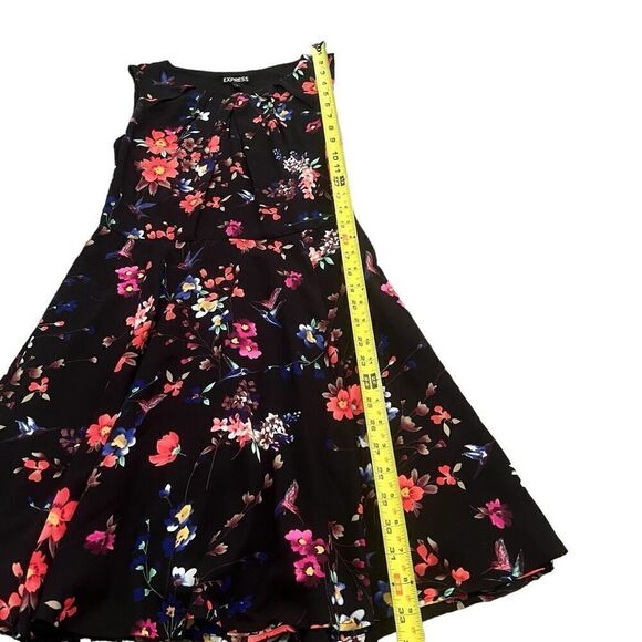 EXPRESS Fit & Flare Black Floral Print Dress Size 4 - Picture 5 of 9
